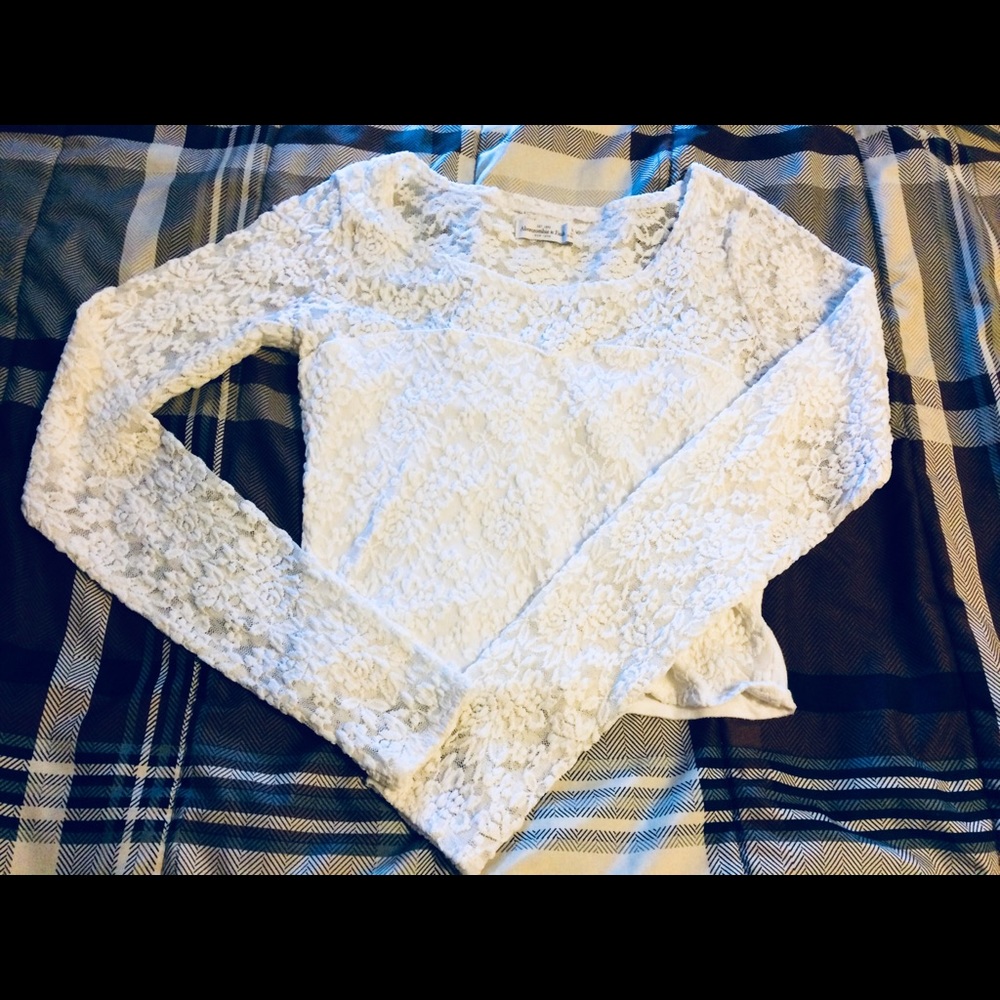 Abercrombie and Fitch Long sleeve lace crop top